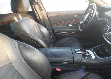 2015 Mercedes-Benz S 550 4Matic z USA, uszkodzony, nr VIN WDDUG8FB4FA108098